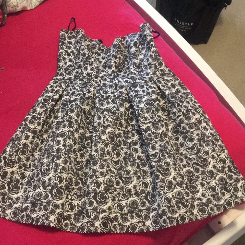 Floral strapless dress